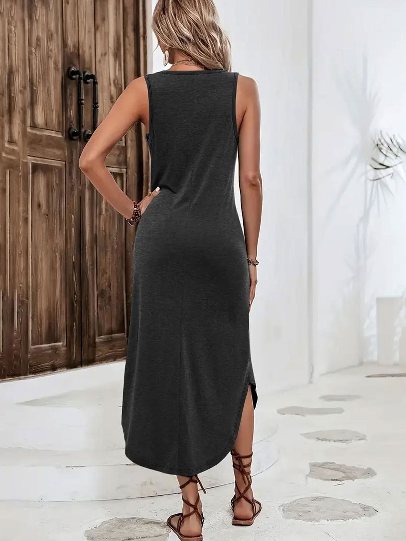 שמלת מקסי אלגנטית ללא שרוולים מבנדי