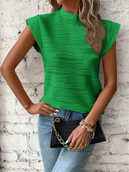 Carolyn - חולצת טי קצרה עם צווארון עגול ואווירה אופנתית