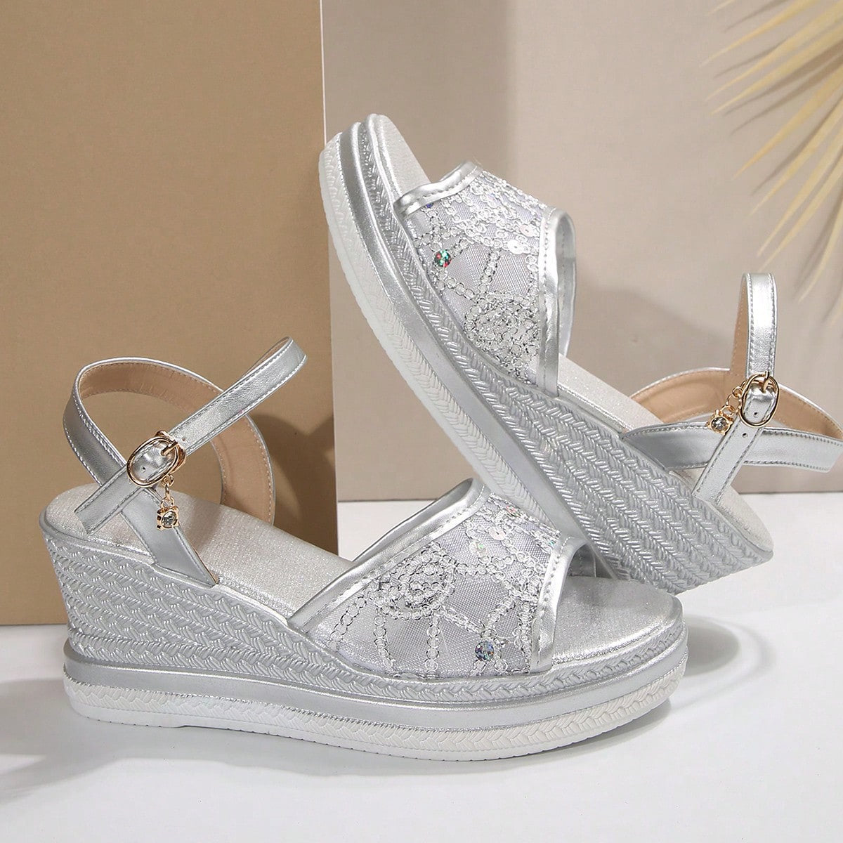 Cara - סנדלי פלטפורמה עבים ומודרניים לנוחות בלתי מתפשרת