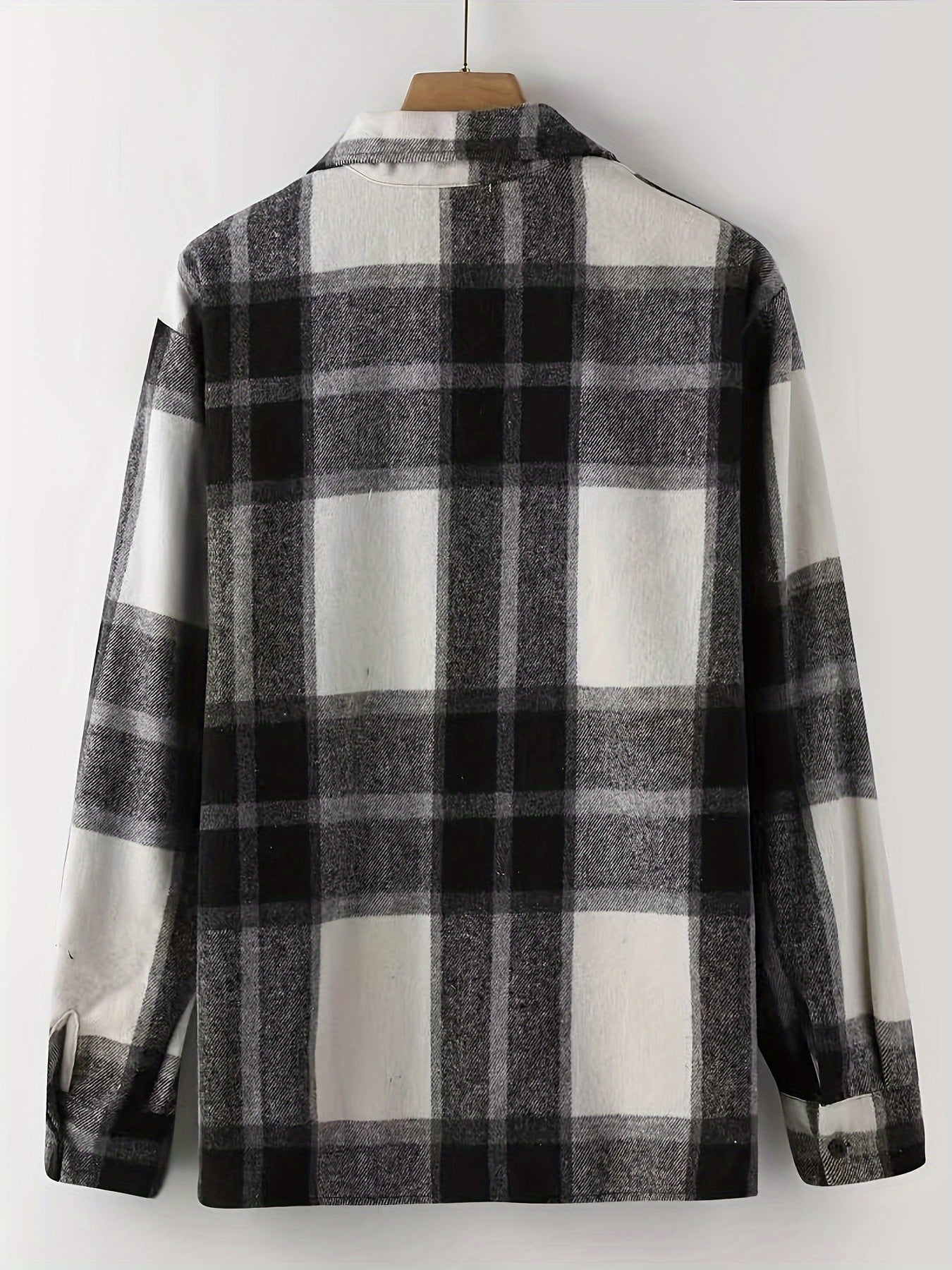 חולצת פלאנל עבה בסגנון בובי – פריט קלאסי לנוחות וסטייל