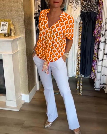 חולצה קז'ואל עם שרוולים קצרים וצווארון V מודפס