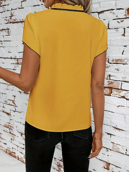 Bethany - חולצת טי קצרה וסטיילית עם עיצוב בלוק צבעים אלגנטי