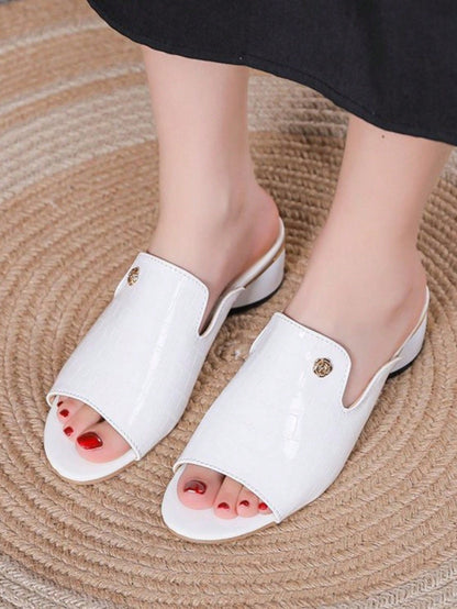 Archontia - נעלי סנדל עם עקב עבה בעיצוב קרוקודיל אופנתי