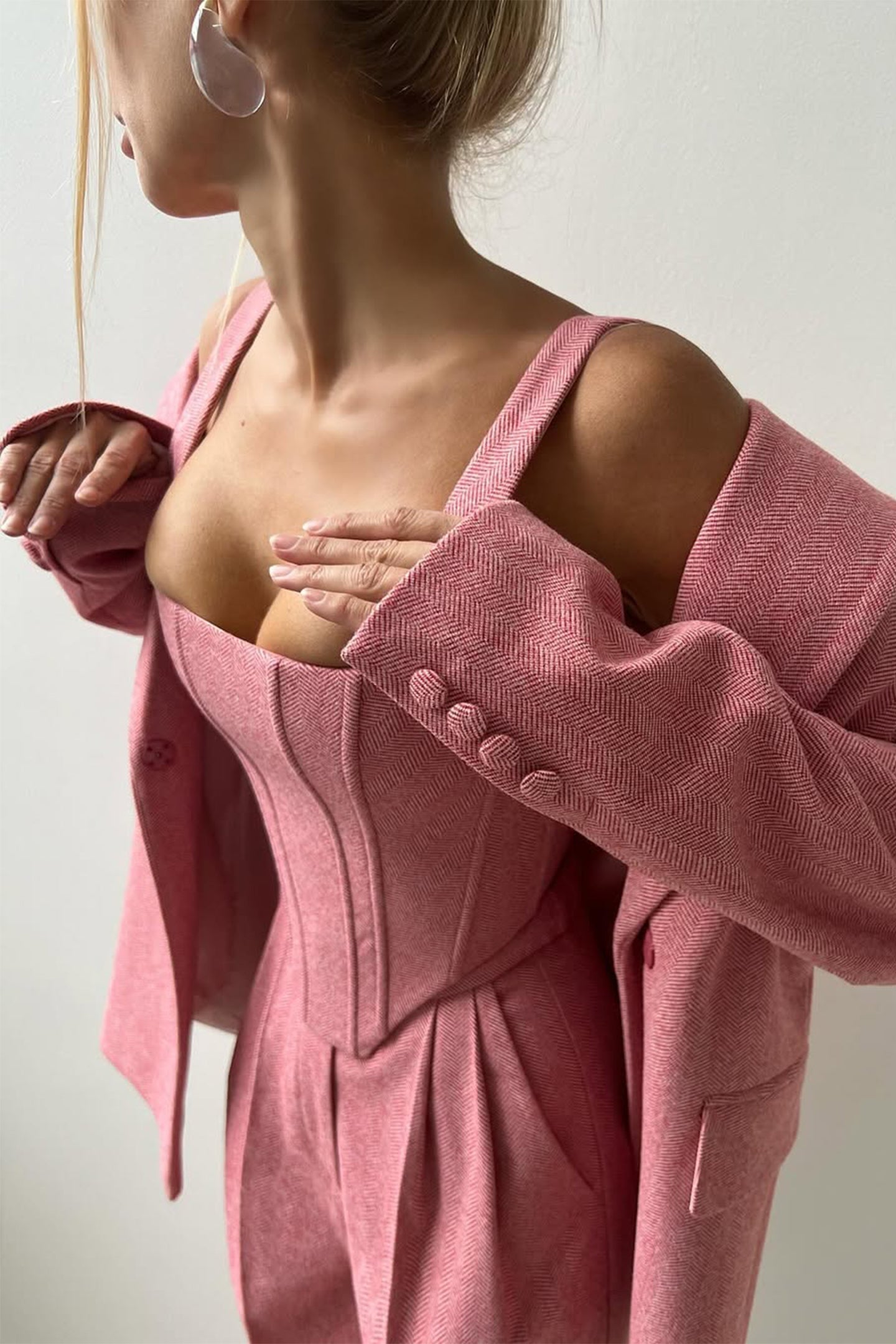 סט תלת חלקי עם בלייזר כפול שורה