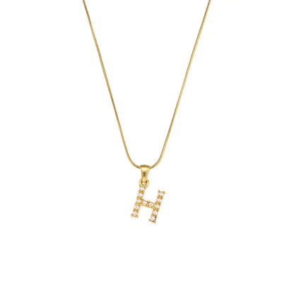 שרשרת אלגנטית עם אותיות וחרוזים טבעיים מצופים בזהב 18 קראט