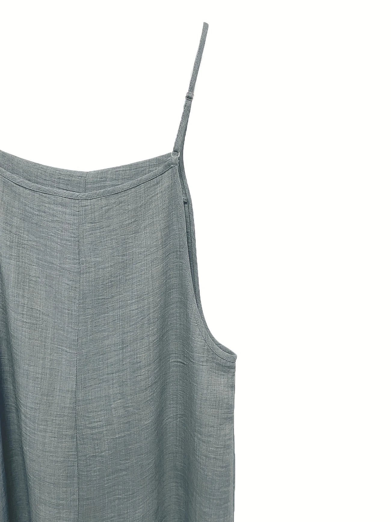 אניה - אוברול אופנתי וקליל עם כיסים לנוחות מקסימלית