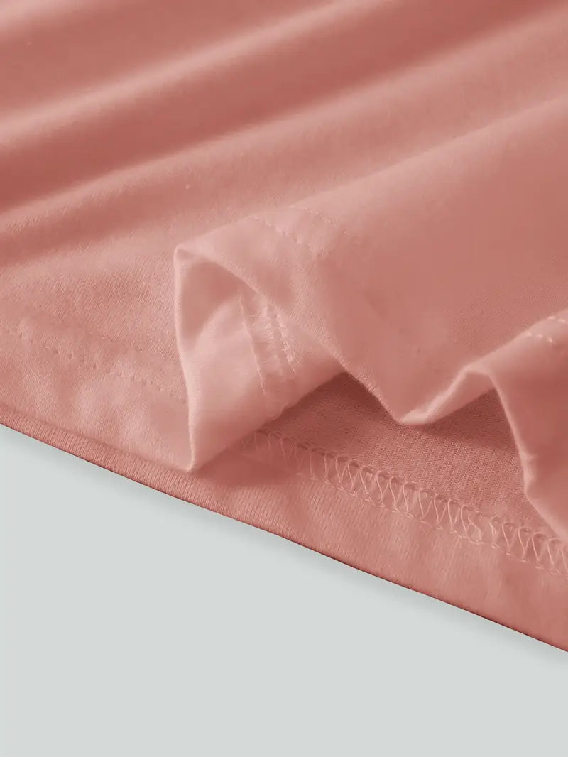 Aimilia - חולצת טי קלה ואלגנטית עם עיטור פרחוני מושך את העין