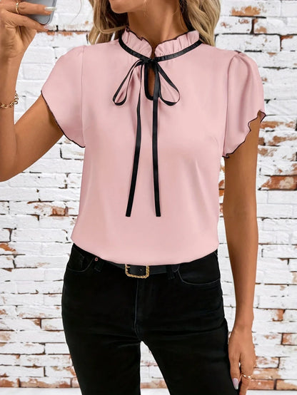 Bethany - חולצת טי קצרה וסטיילית עם עיצוב בלוק צבעים אלגנטי