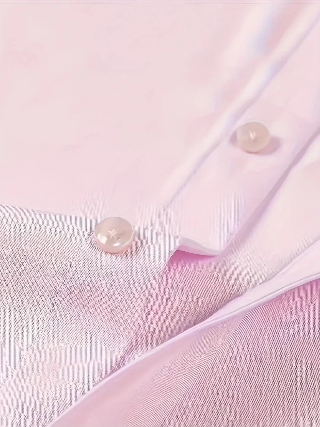 ביטוי אופנתי ואלגנטי: חולצה מסוגננת עם שרוולים ארוכים וכפתורים של Byron