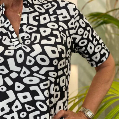 Aluna - שמלת מיני קז'ואל עם הדפס גיאומטרי מרהיב